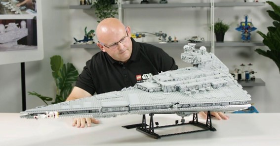 Imperial Star Destroyer (4,784 pieces)
