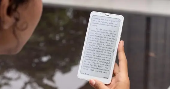 Enhancing Reading Pleasure with E-Ink Displays: A Buyer's Guide
