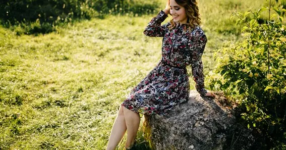 Meadowy Prints, Bold Blooms, and More of the Best Blue Floral Dresses